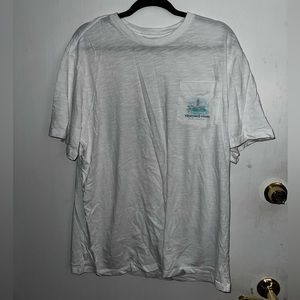 Vineyard Vines t shirt size XL